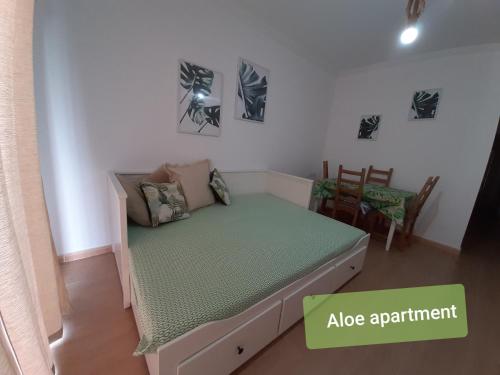 Apartments Alcalá Tenerife - Aloe & Cactus客房内的一张或多张床位