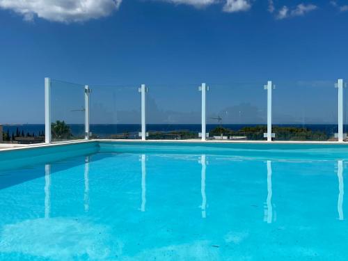 圣玛丽亚巴格诺Residence Valentina - Apartment Laura int 9的海景游泳池