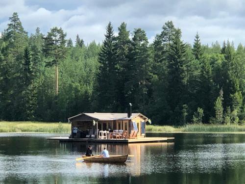 Rustika strandstugor utanför Rättvik平面图