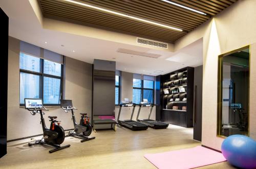 广州珠江新城骑士物语酒店的健身中心和/或健身设施