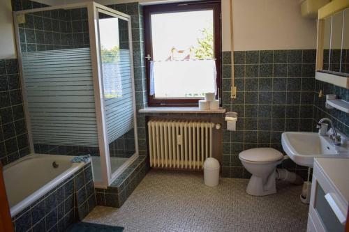 Eifel FEWO的一间浴室