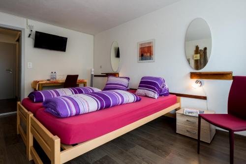 Hotel du Pont客房内的一张或多张床位