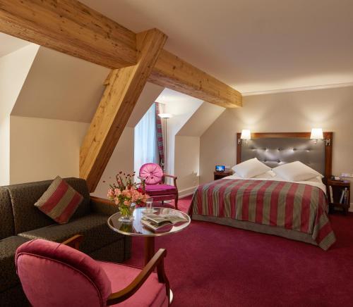 The Dufour by Hotel Schweizerhof Zürich客房内的一张或多张床位