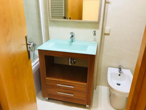Azulejos Apartment的一间浴室