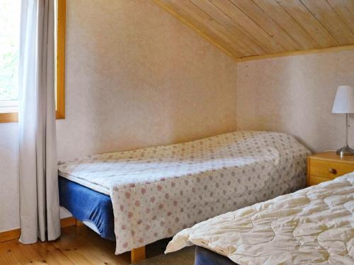卢恩斯基尔Four-Bedroom Holiday home in S-Uddvalla的相册照片