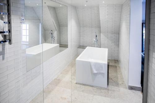 Hotell Visby Börs的一间浴室