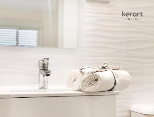 Kerart House的一间浴室