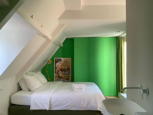 Kaewkong Surf Motel客房内的一张或多张床位