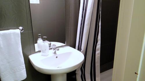 埃拉尼诺旅馆的一间浴室