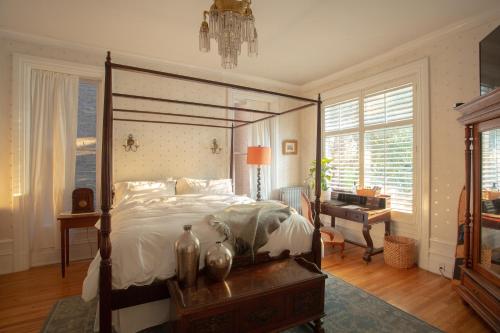 Ellerbeck Bed & Breakfast客房内的一张或多张床位