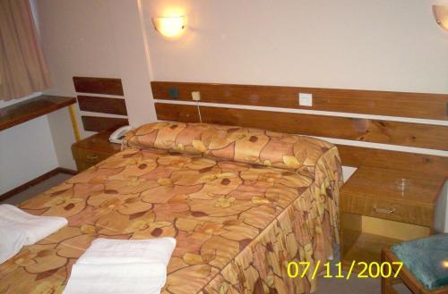 Hotel San Rafael客房内的一张或多张床位