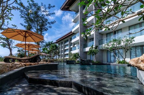 RIMBA by AYANA Bali内部或周边的泳池