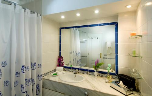 Palm Beach - Excel Hotels & Resorts的一间浴室