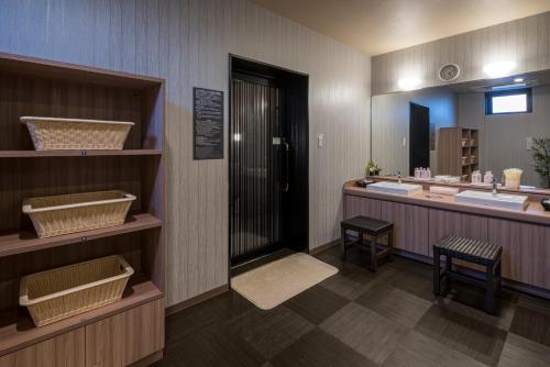Hotel Route-Inn Kamisu的一间浴室