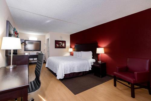 麦迪逊Red Roof Inn PLUS+ Huntsville – Madison的相册照片