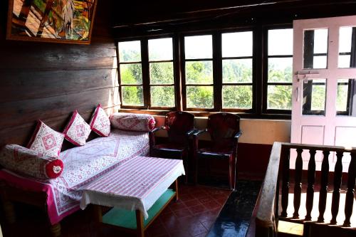 Balekhan Homestay - Heritage & Mountain View客房内的一张或多张床位