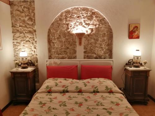B&B da Paolo con vista Lago di Garda客房内的一张或多张床位