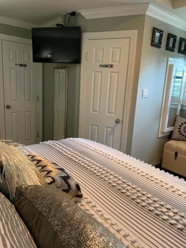 Florida Keys客房内的一张或多张床位