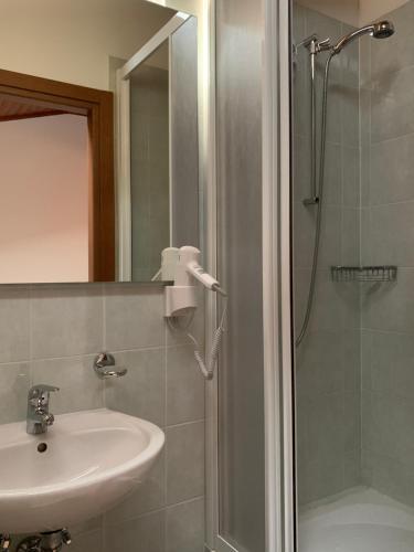 Borgovecchio Albergo的一间浴室
