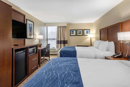 Comfort Inn Nashville - Opryland Area客房内的一张或多张床位