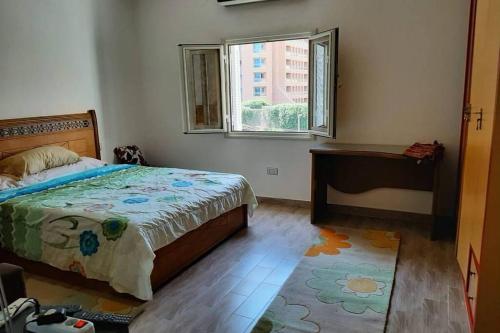 Full Flat cozy place terrific view客房内的一张或多张床位