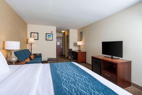 NaugatuckComfort Inn Naugatuck-Shelton, CT的相册照片