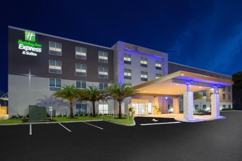 德兰Holiday Inn Express & Suites - Deland South, an IHG Hotel的相册照片