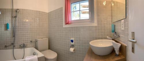 Hotel Haus am Waldrand的一间浴室