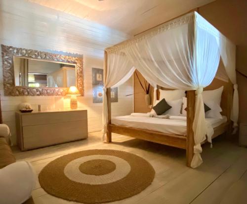 Samura Maldives Guest House Thulusdhoo客房内的一张或多张床位