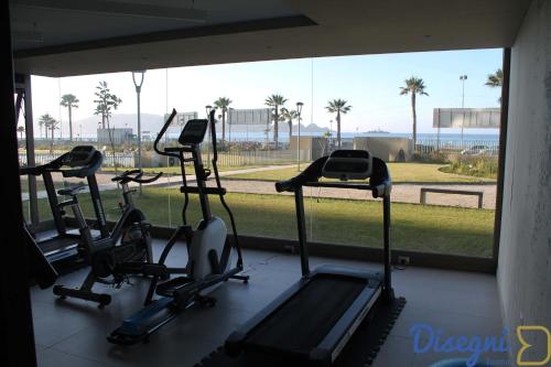 Departamento Av del Mar Coquimbo Disegni 03的健身中心和/或健身设施