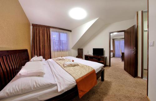 利普托斯基米库拉斯德拉科盆棕酒店的相册照片