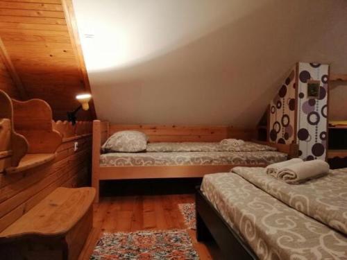 Apartment Nikitovic客房内的一张或多张床位