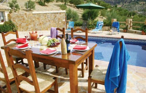 埃尔加斯托尔2 bedrooms chalet with lake view private pool and furnished garden at El Gastor的相册照片