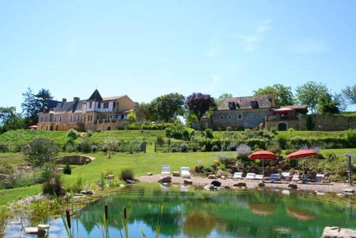 Saint-CybranetMaison de 2 chambres avec piscine partagee jardin amenage et wifi a Saint Cybranet的相册照片