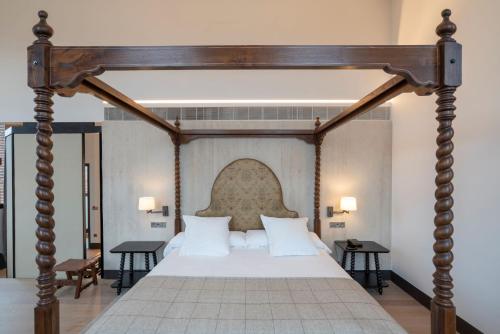 Parador de Turismo de León客房内的一张或多张床位