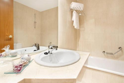 维亚路易斯塔娜生态酒店的一间浴室