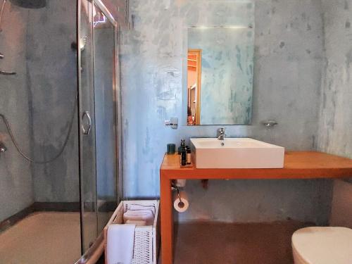 圣乔治公寓酒店的一间浴室