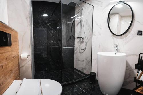 Briana Luxury Panoramic View的一间浴室