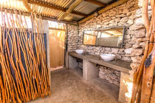 奥考奎约Etosha Village Campsite的相册照片