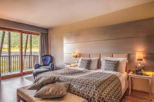 纳普拉艺术设计酒店客房内的一张或多张床位