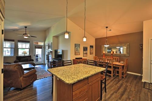 Lodge at Ten Mile & Granby Ranch酒廊或酒吧区