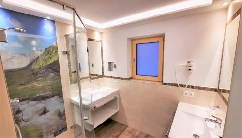 Heimat Apartments - Zillertal的一间浴室