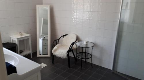Stenungsögården的一间浴室