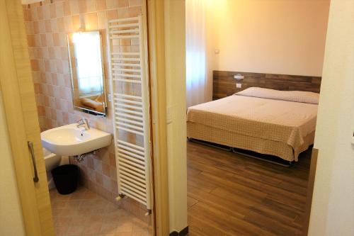 克罗齐比安卡欧洲酒店的一间浴室