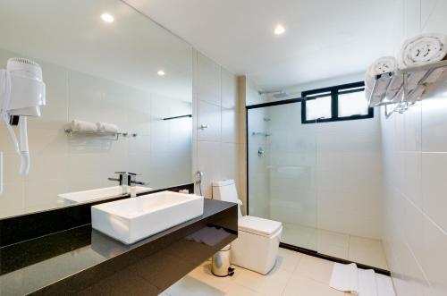 梅里迪亚诺酒店的一间浴室