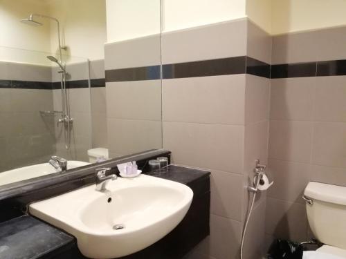 StayInn Gateway Hotel Apartment的一间浴室