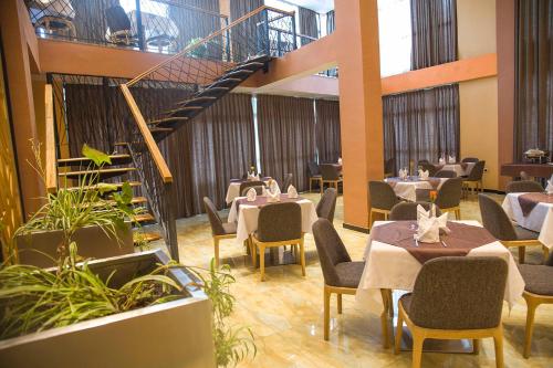 Vamos Addis Hotel餐厅或其他用餐的地方