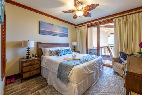 Luxurious Ocean View Beach Villa B-903 at Ko'Olina Beach Villas客房内的一张或多张床位