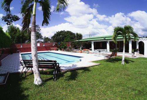 Caraná内部或周边的泳池