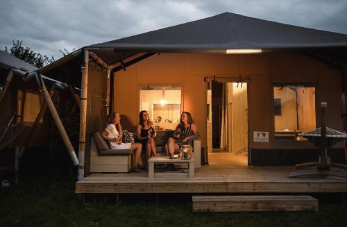 Luxe Safaritent 6 persoons op Camping Rijsterbos平面图